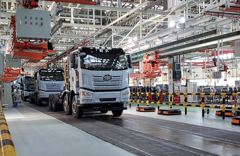 一汽解放新能源车下线 公司供图 _副本.jpg