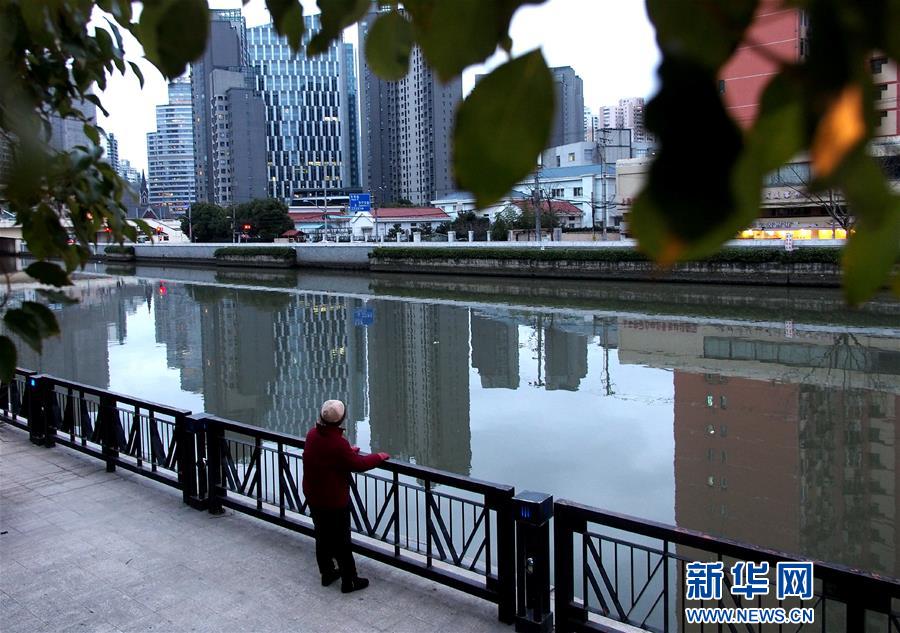 ���»�ȫýͷ����ͼ�Ļ�������3��ǰ��������ΰ���˵��й��Σ�����д�ڵ���ʮ�Ŵ��ٿ�֮��