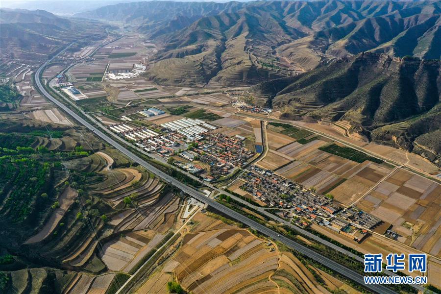 ����ᣩ��1���ӡ������ѡ����羰����������Сɽ�塰�ᡱ����δ��