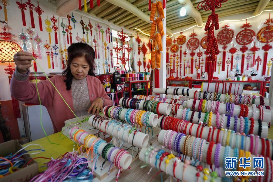 ��ȫ�潨��С����ᡰ�ٳ�ǧ���������С���ͼ�Ļ�������3�������Ӵ壺����Ժ�䡰����������¸�·